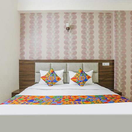Fabhotel Corporate Stay Noida Esterno foto